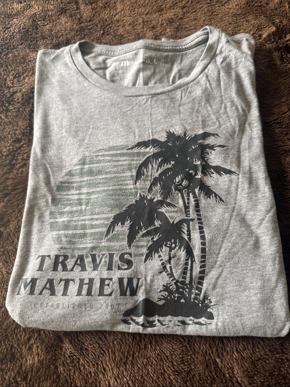 Travis Mathew SUPER SOFT Gray Tee with Palm Graphic and Green Sun